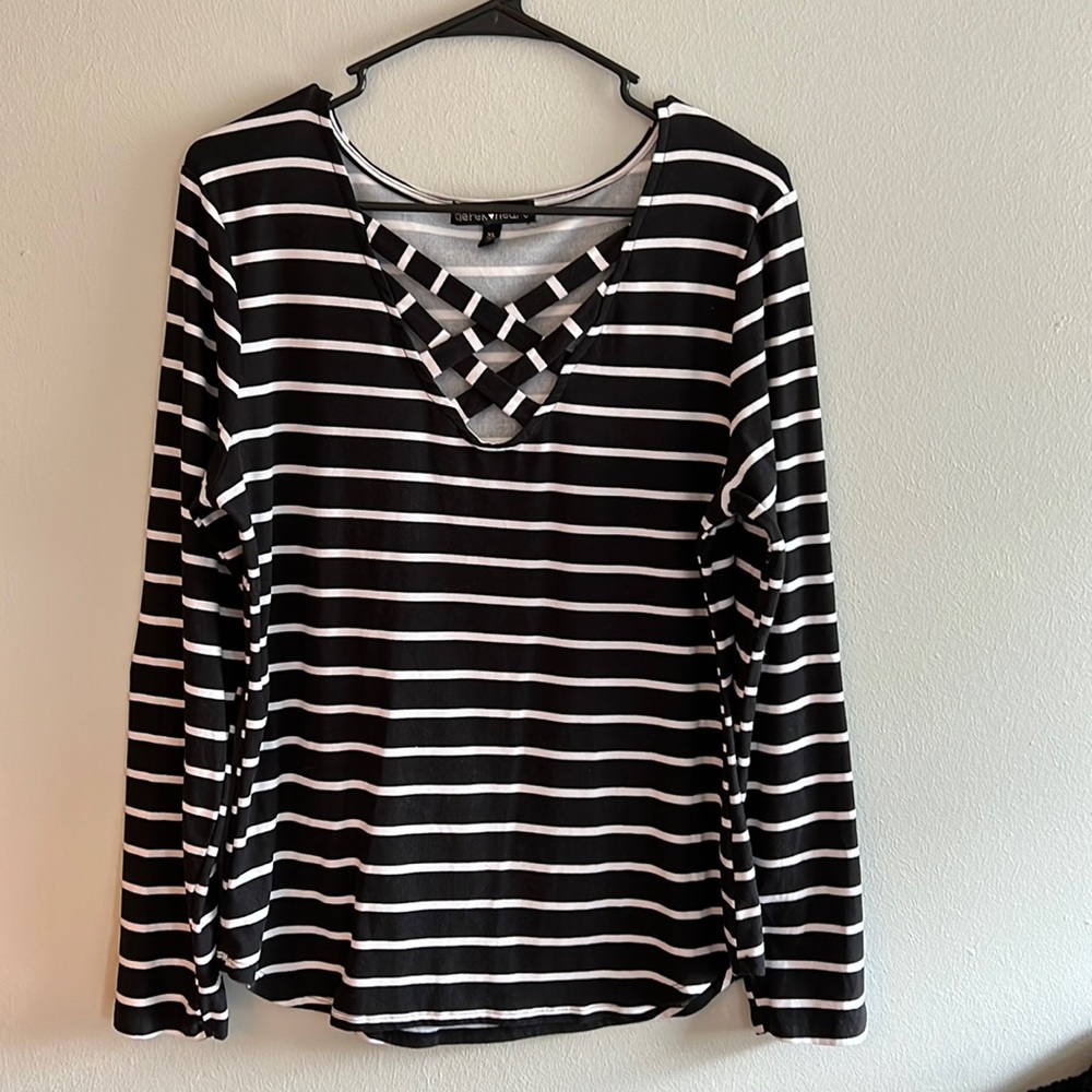 Criss cross top